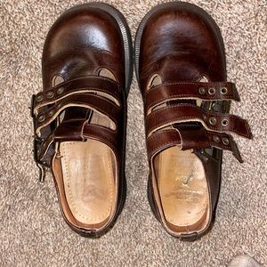 Brown vintage Mary Jane shoes